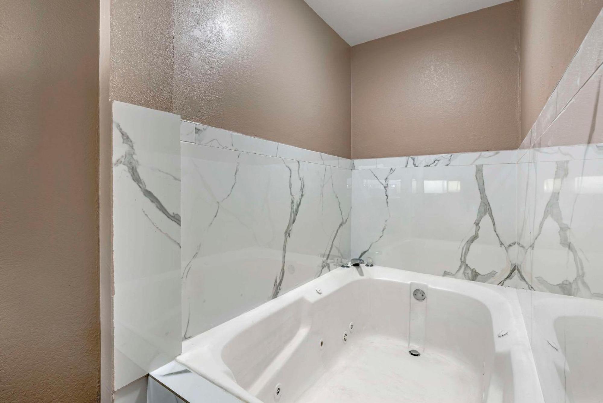Quality Inn & Suites New Boston Exteriér fotografie